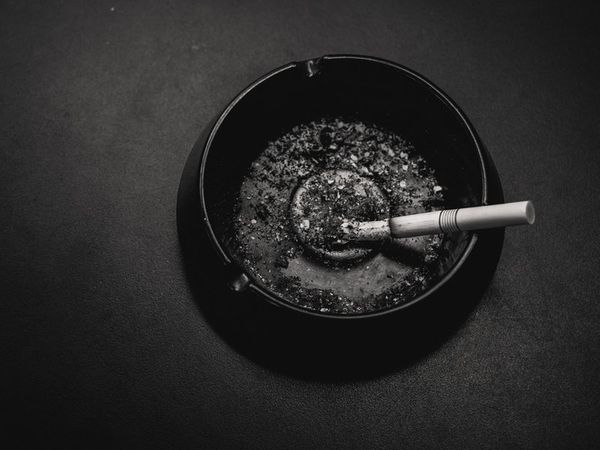 Aku, Kau, dan Sebatang Rokok